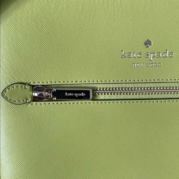 NWOT Kate Spade Green Crossbody Bag with Adjustable Strap - Picture 2 of 6